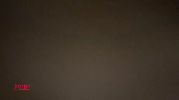 呆哥最新电话系列-边给女情人打电话边操骚逼amy 老刺激了最后内射有特写1080P高清版